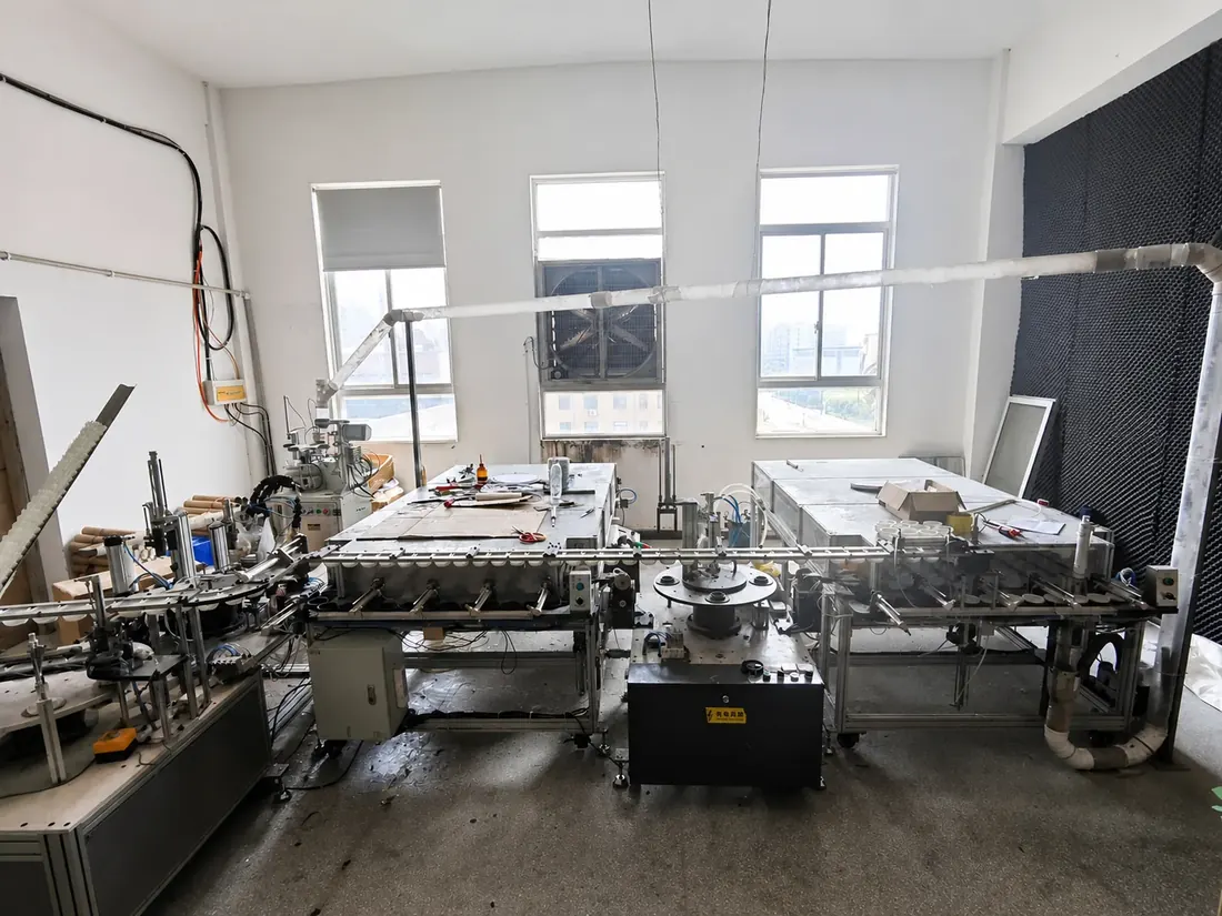 Shuttlecock Packaging & Quality Assurance Floor
